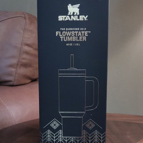 Stanley Winterscape Quencher H2.0 Flowstate 40 oz NEW IN BOX Pale Stone - Picture 5 of 5